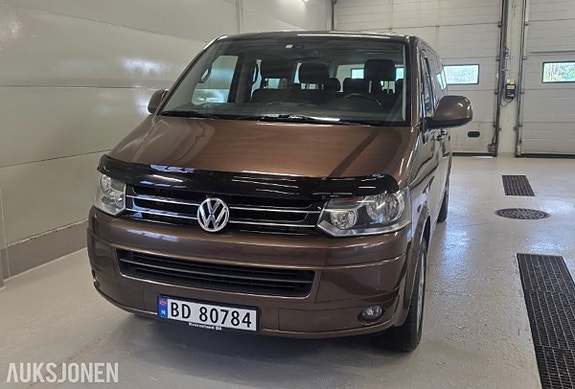 Volkswagen Caravelle 7 of 19
