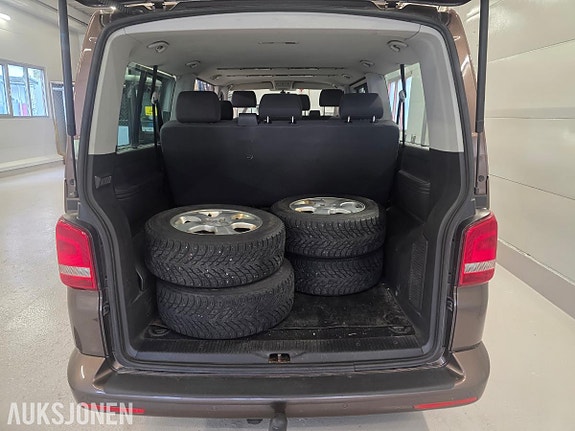 Volkswagen Caravelle 11 of 19