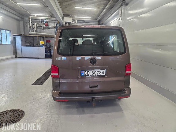 Volkswagen Caravelle 6 of 19