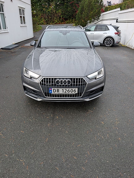 Audi A4 allroad 2 of 22