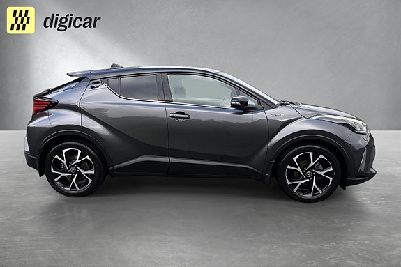 Toyota C-HR 5 of 23