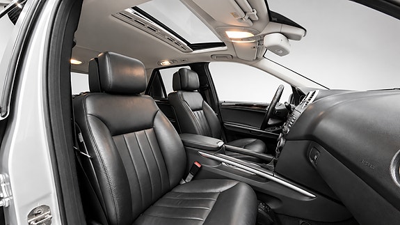 Mercedes-Benz ML280 23 of 30