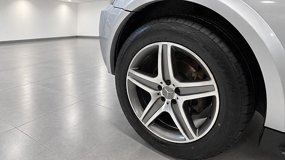 Mercedes-Benz ML280 10 of 30