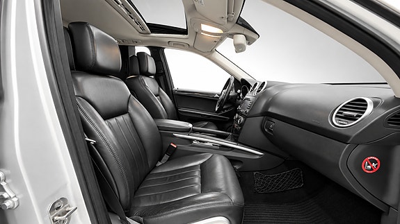 Mercedes-Benz ML280 24 of 30
