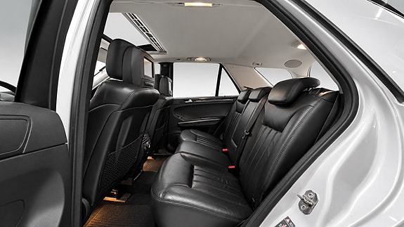 Mercedes-Benz ML280 29 of 30