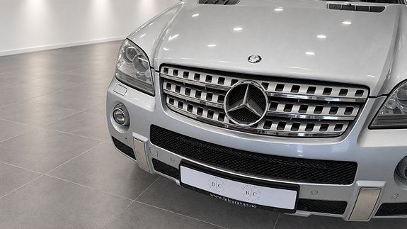 Mercedes-Benz ML280 8 of 30
