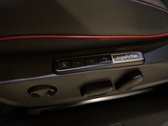 Volkswagen ID.4 GTX 12 of 23