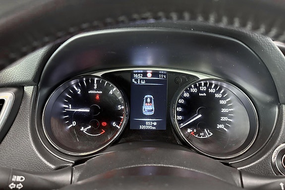 Nissan X-Trail 26 of 30