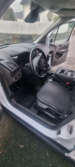 Ford Transit Connect 11 of 13