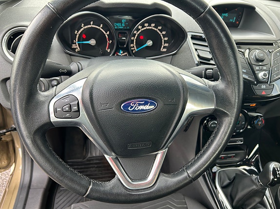 Ford Fiesta 16 of 21