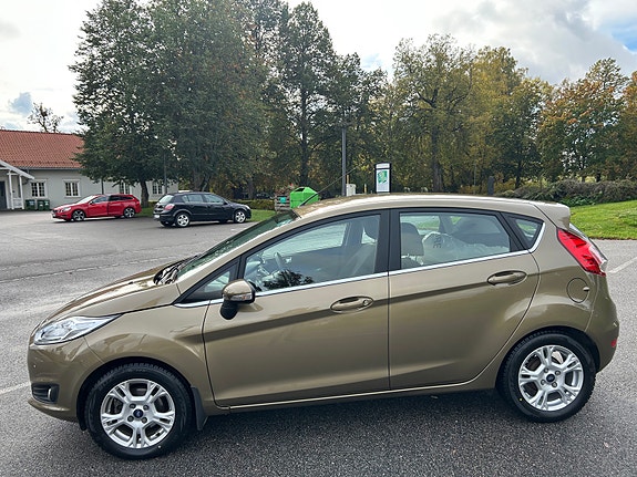Ford Fiesta 4 of 21