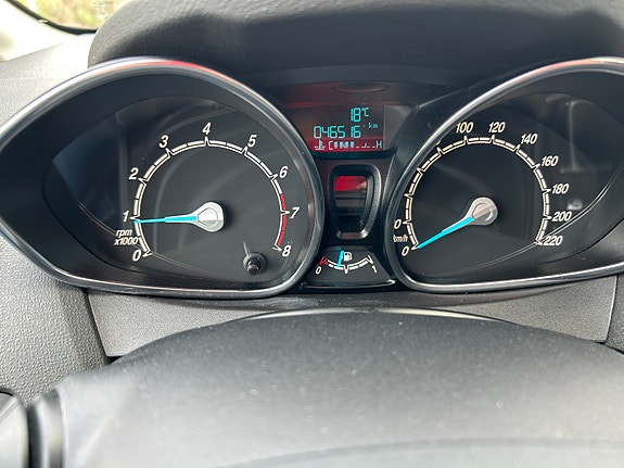 Ford Fiesta 17 of 21
