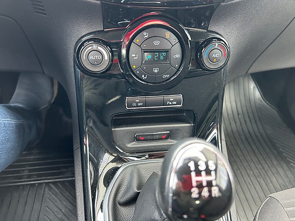 Ford Fiesta 19 of 21