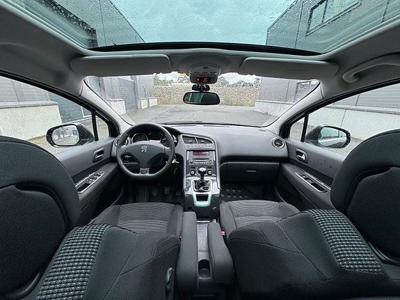 Peugeot 5008 13 of 27