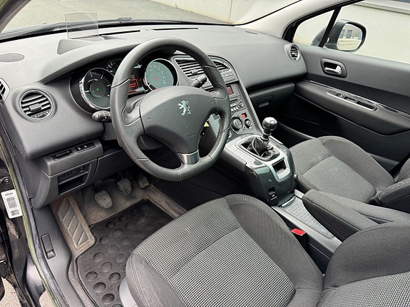 Peugeot 5008 14 of 27