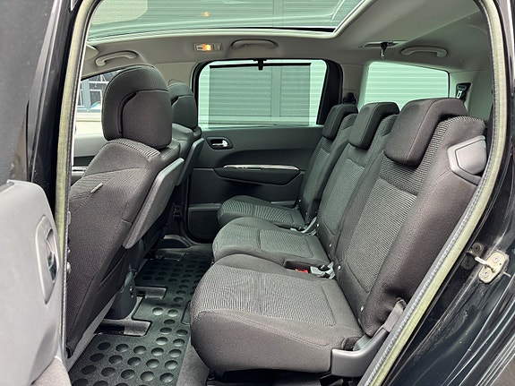 Peugeot 5008 18 of 27