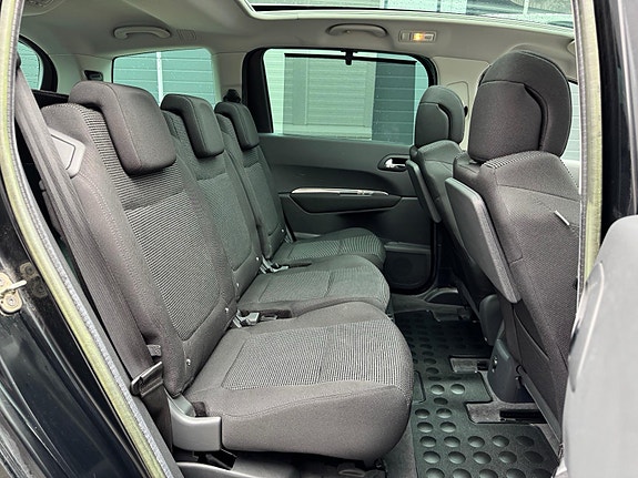 Peugeot 5008 19 of 27
