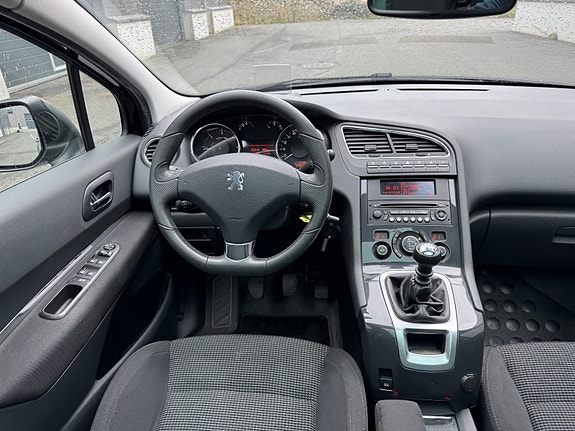 Peugeot 5008 23 of 27