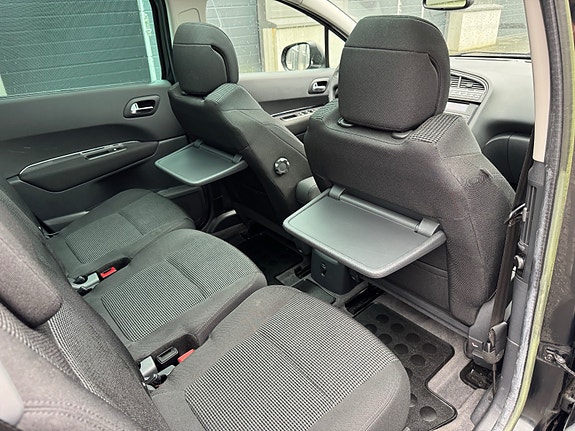 Peugeot 5008 20 of 27