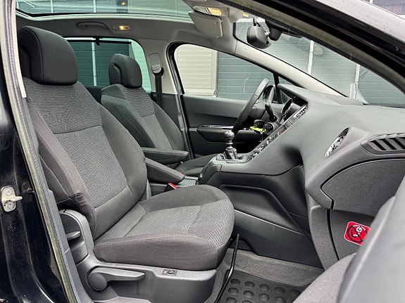 Peugeot 5008 17 of 27