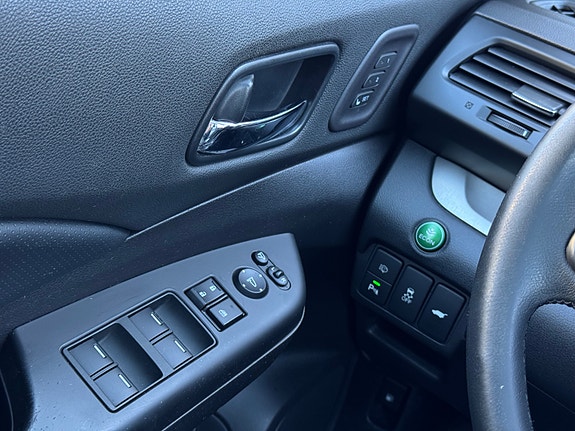Honda CR-V 25 of 30