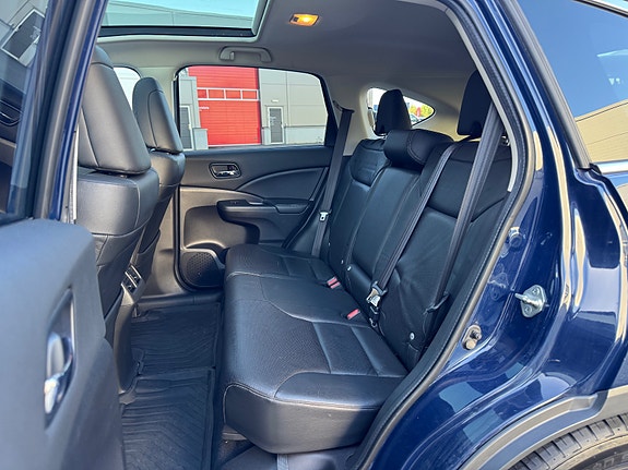 Honda CR-V 18 of 30