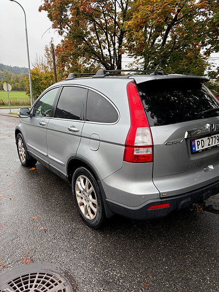 Honda CR-V 2 of 12