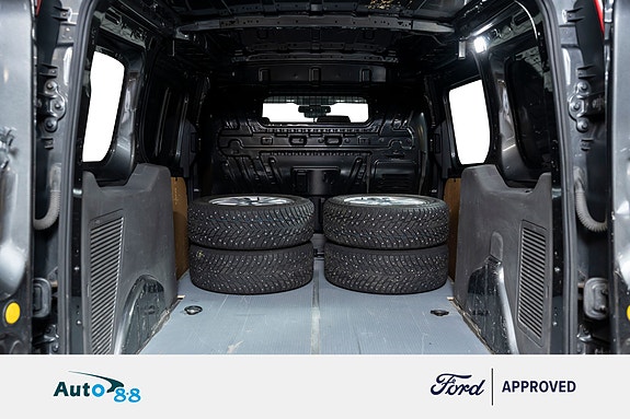 Ford Transit Connect 26 of 30