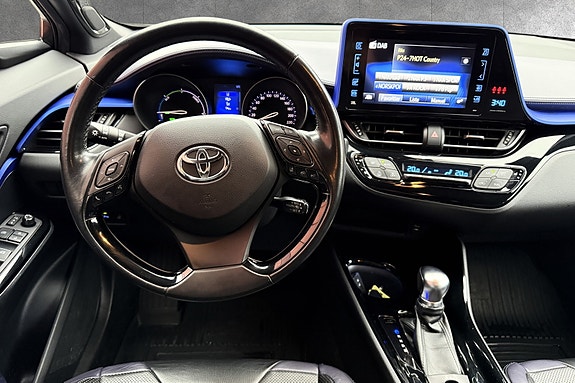 Toyota C-HR 10 of 24