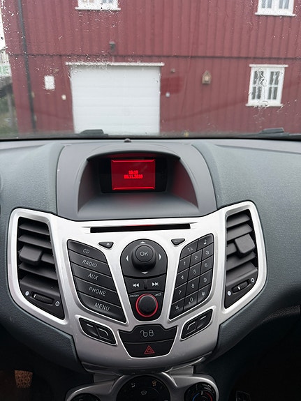 Ford Fiesta 5 of 11
