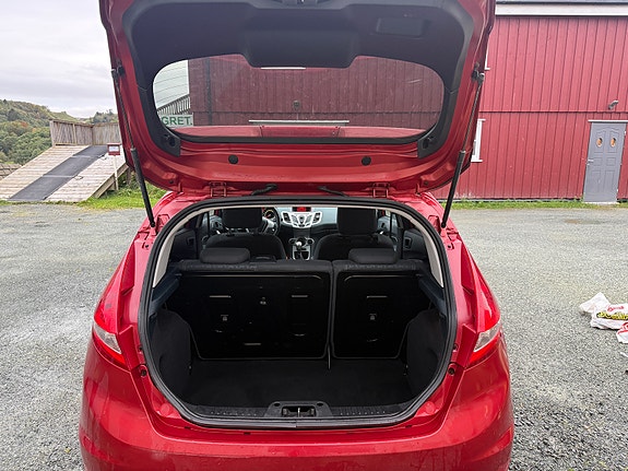 Ford Fiesta 9 of 11