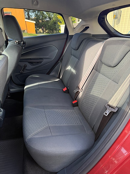 Ford Fiesta 8 of 11
