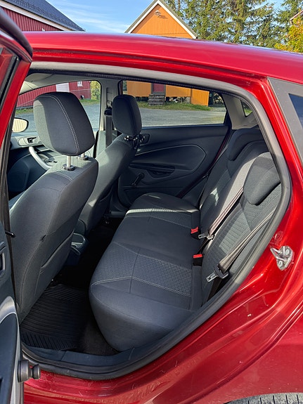 Ford Fiesta 7 of 11