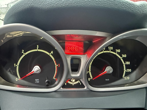 Ford Fiesta 6 of 11