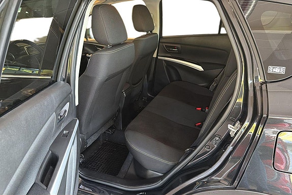 Suzuki SX4 S-Cross 16 of 25