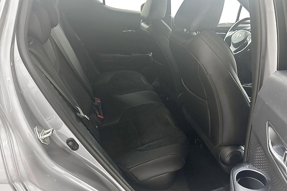 Toyota C-HR 17 of 22