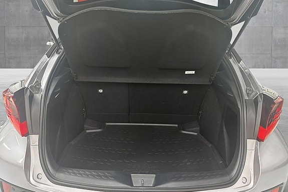 Toyota C-HR 18 of 22