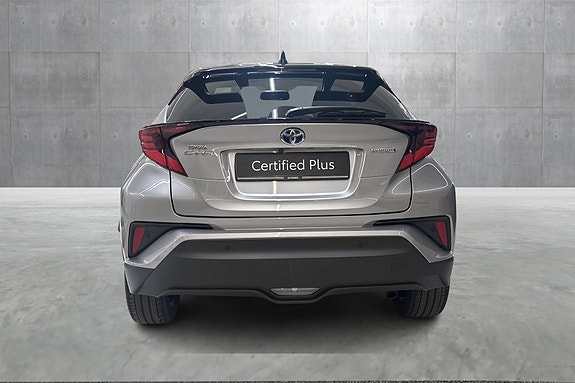 Toyota C-HR 4 of 22