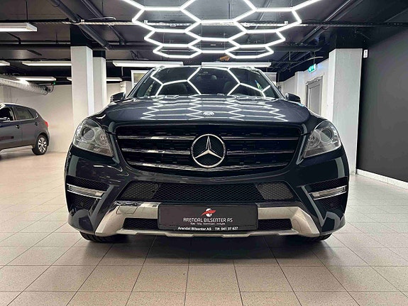 Mercedes-Benz ML250 2 of 30