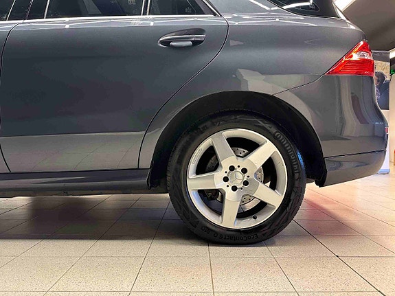 Mercedes-Benz ML250 4 of 30