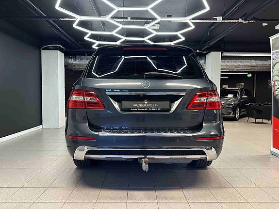 Mercedes-Benz ML250 6 of 30