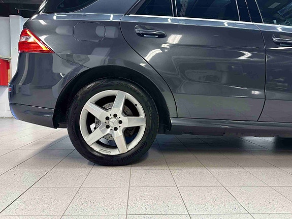 Mercedes-Benz ML250 8 of 30
