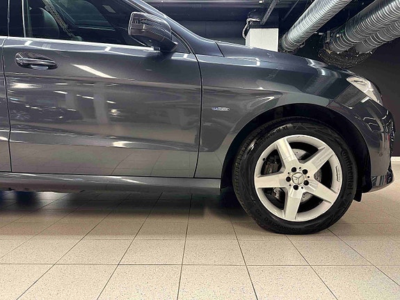 Mercedes-Benz ML250 10 of 30