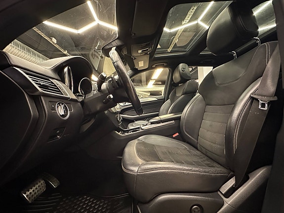 Mercedes-Benz ML250 29 of 30