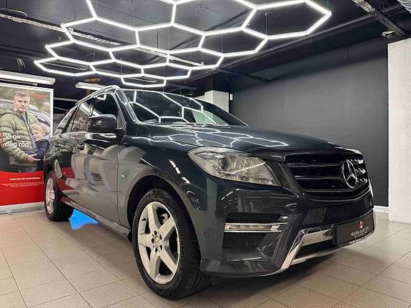 Mercedes-Benz ML250 11 of 30