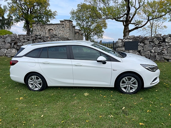 Opel Astra 2 of 21