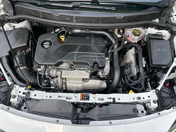 Opel Astra 21 of 21