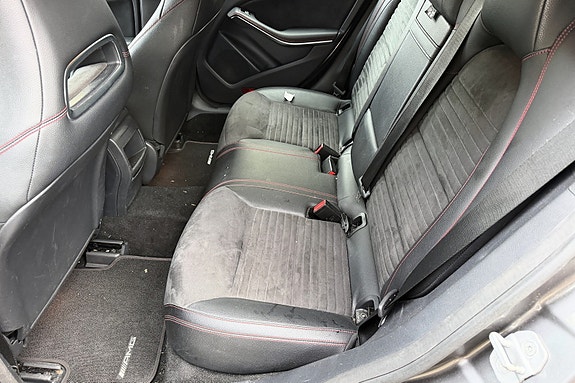 Mercedes-Benz CLA180 19 of 23