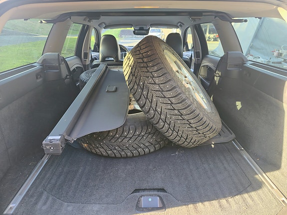 Volvo XC70 9 of 13