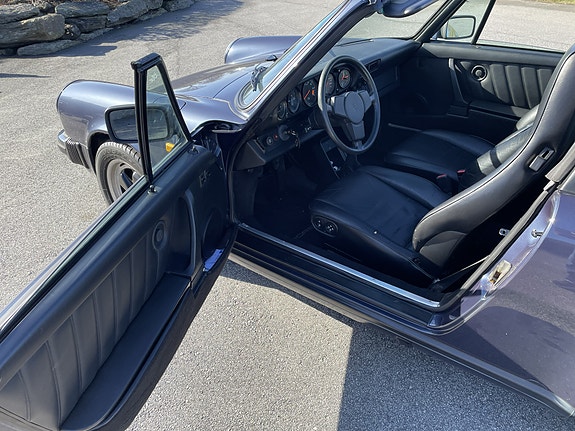 Porsche 911 5 of 16